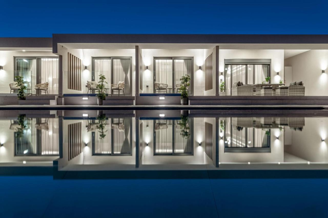 Villa Roselia - Luxury Escape With Magnificent Views, By Zantewize 라가나스 외부 사진