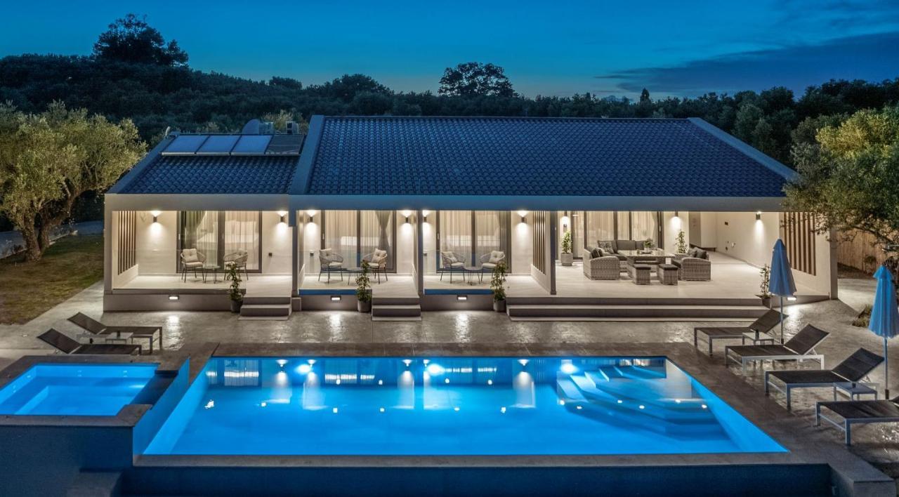 Villa Roselia - Luxury Escape With Magnificent Views, By Zantewize 라가나스 외부 사진